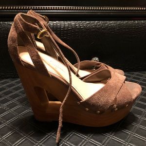 Jessica Simpson - Niki Wedge Cutout - Size 10